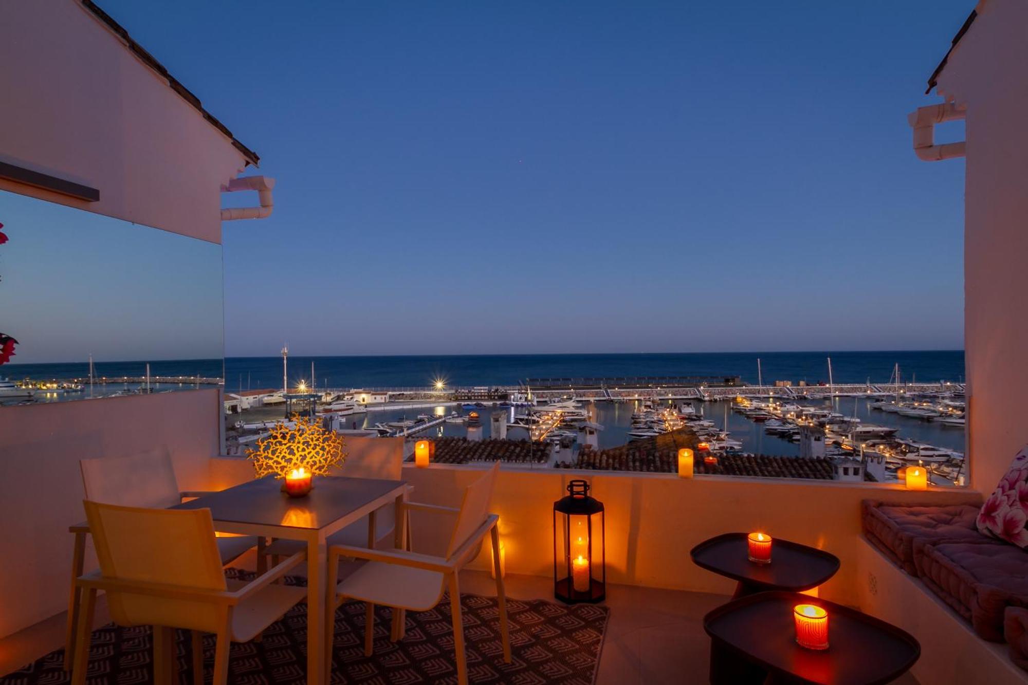 Banus - Brand New And Exclusive Banus Port Seafront Flat Apartamento