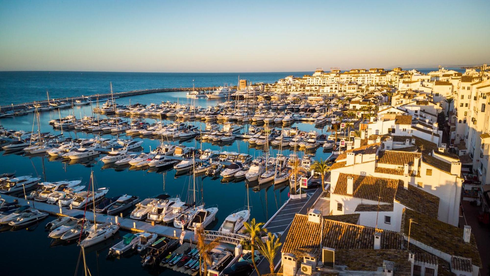 Banus - Brand New And Exclusive Banus Port Seafront Flat Apartamento Marbella
