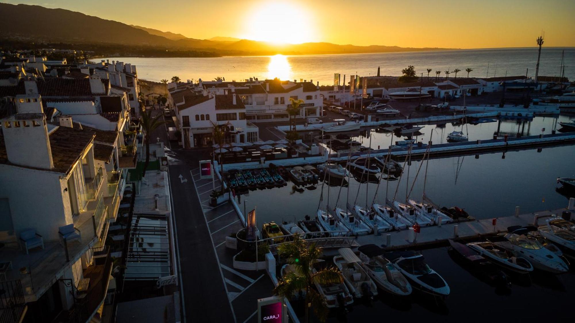 Apartamento Banus - Brand New And Exclusive Banus Port Seafront Flat
