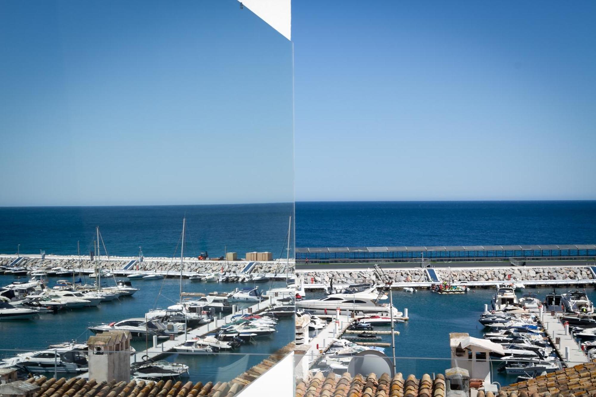 Apartamento Banus - Brand New And Exclusive Banus Port Seafront Flat