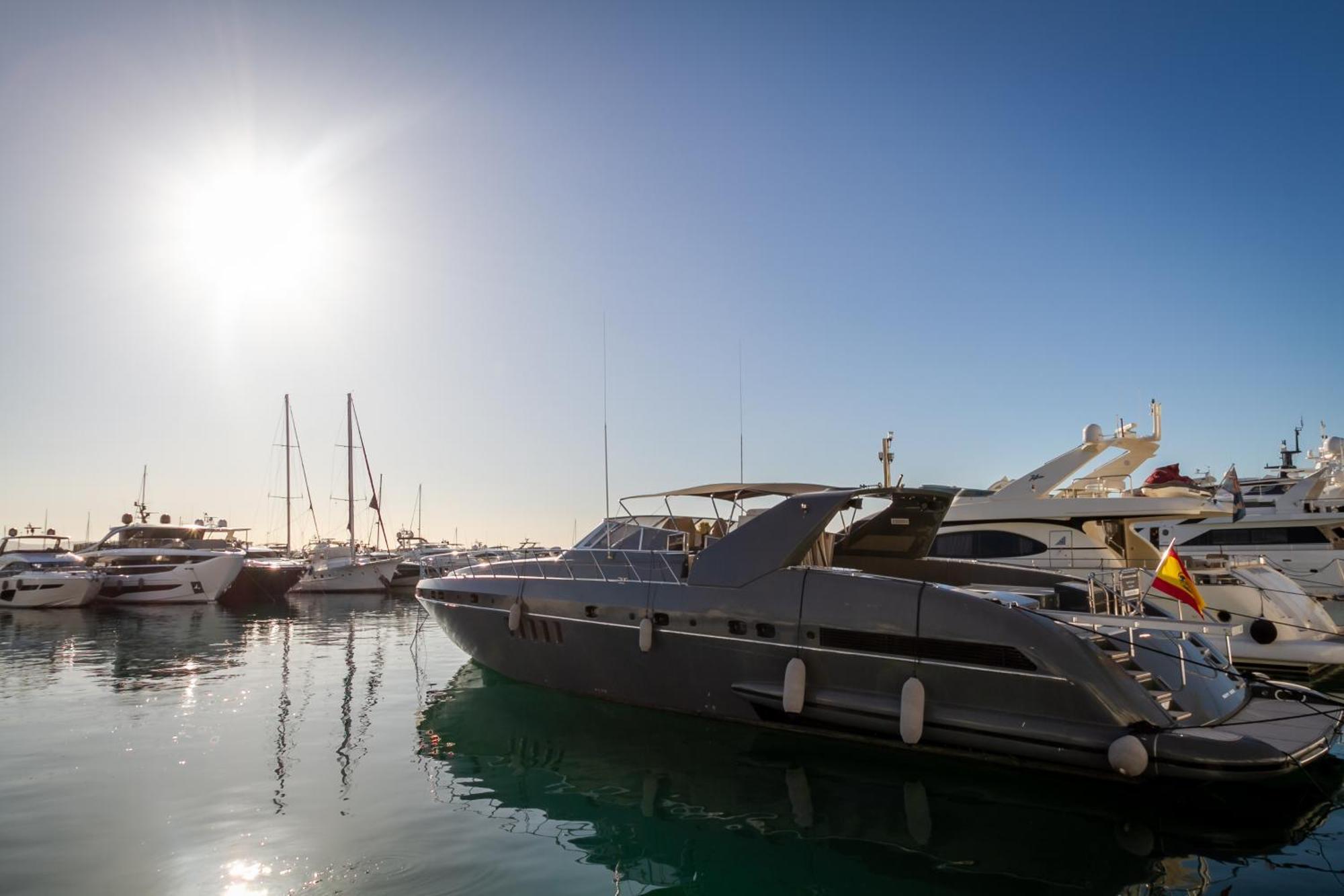 Banus - Brand New And Exclusive Banus Port Seafront Flat