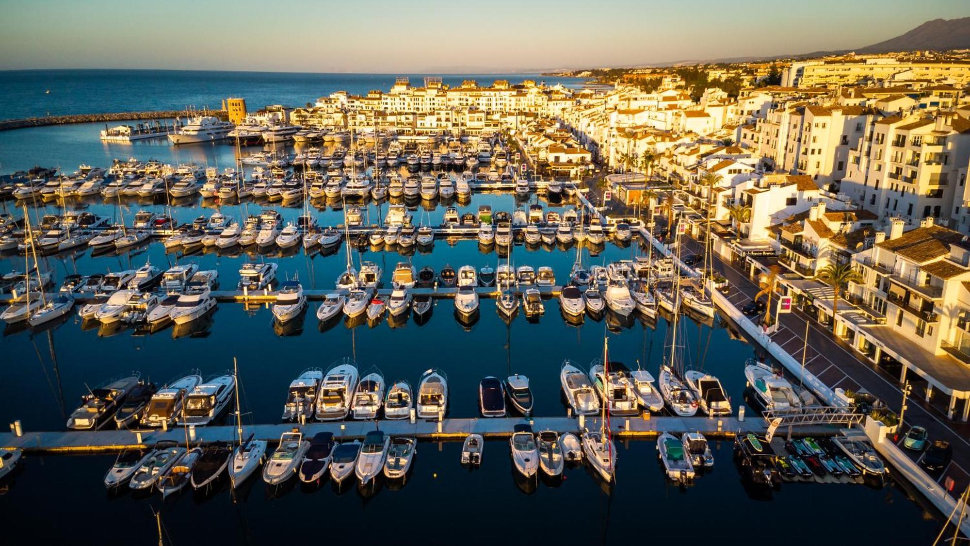 Apartamento Banus - Brand New And Exclusive Banus Port Seafront Flat