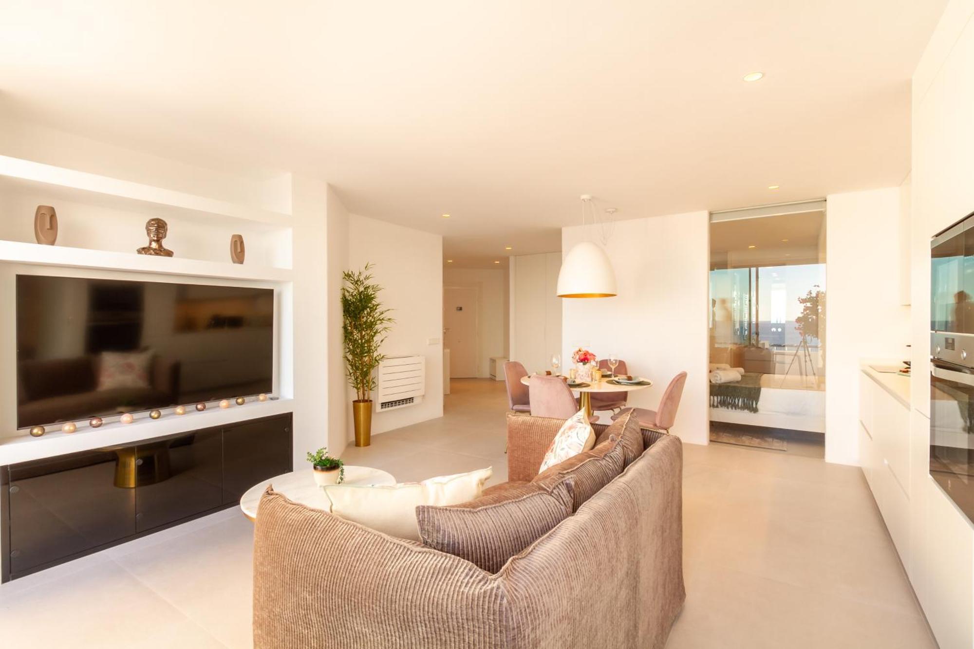 Banus - Brand New And Exclusive Banus Port Seafront Flat *