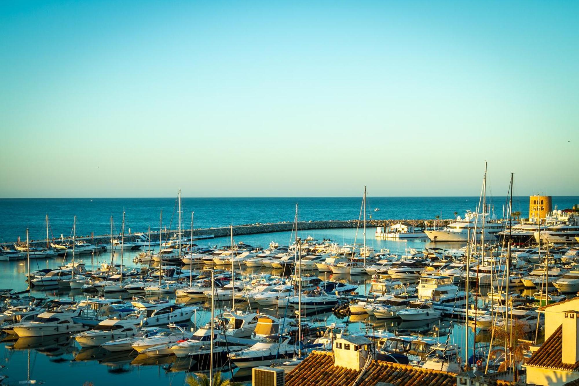 Banus - Brand New And Exclusive Banus Port Seafront Flat * Marbella